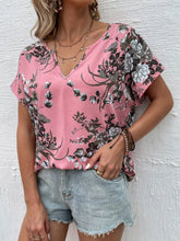 Lade das Bild in den Galerie-Viewer, Love God. Store Women Blouses Pink / S Floral Print Notched Neck Dolman Sleeve Blouse price
