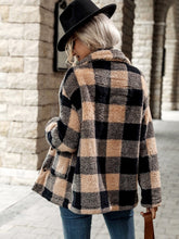Lade das Bild in den Galerie-Viewer, Love God. Store Women Coats Buffalo Plaid Pattern Dual Pocket Drop Shoulder Flannel Coat price
