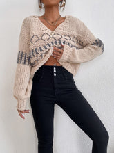 Charger l&#39;image dans la galerie, Love God. Store Women Sweaters Geo Pattern Drop Shoulder Sweater price
